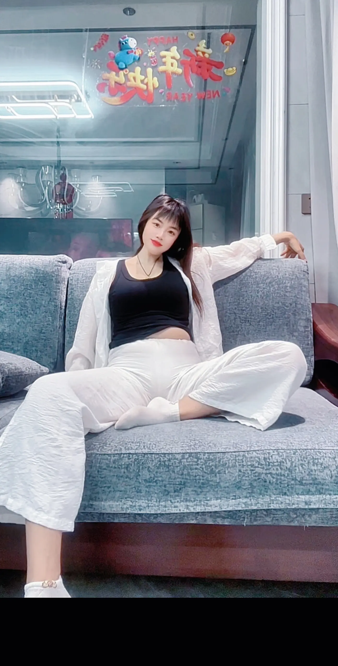 我从来不会瞧不起任何人，也从不会巴结任何人，穷也好 富也好，用不着谁别...