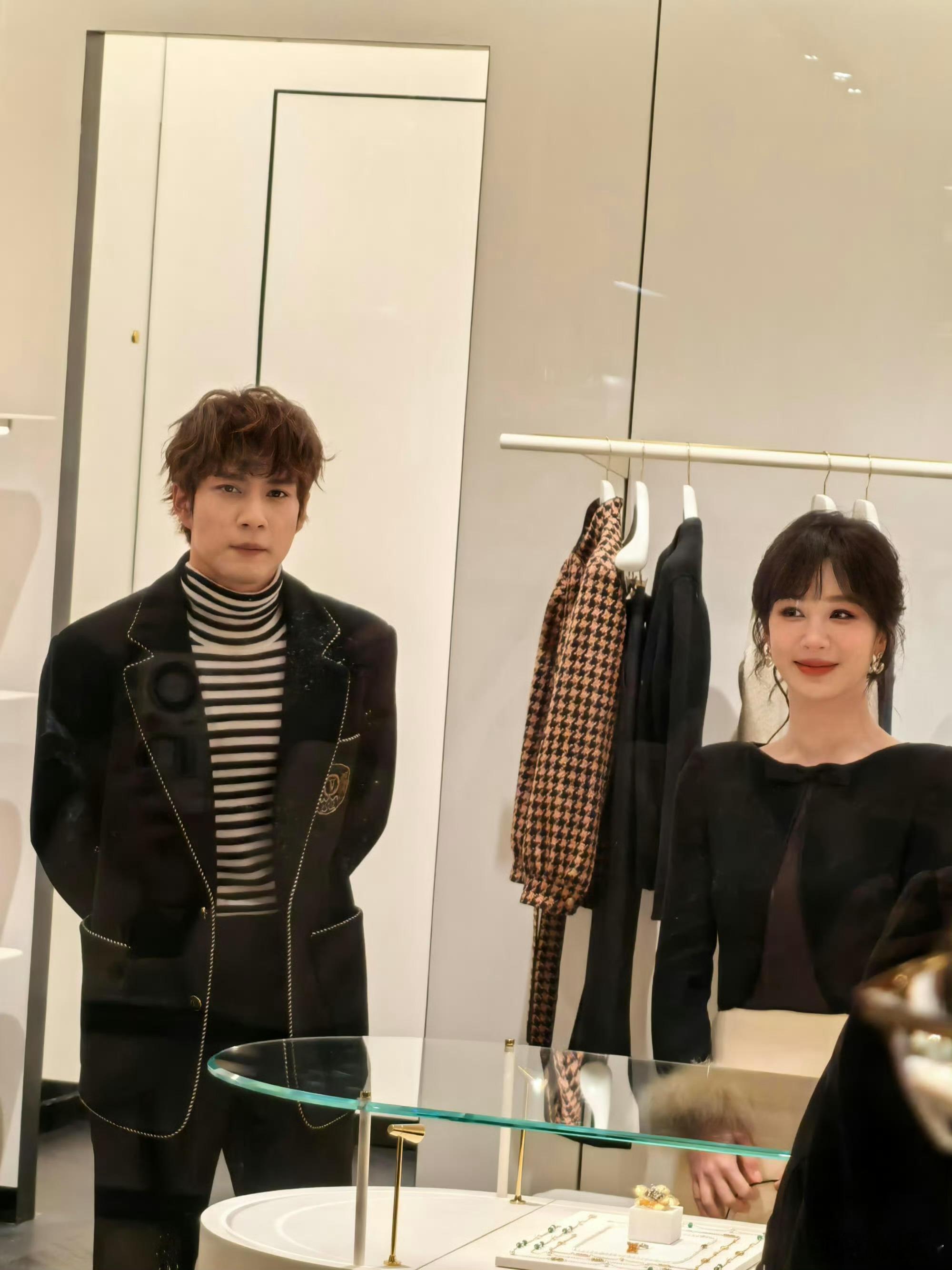 剧拍完了真好，隔三差五就能见到新鲜的大美女 