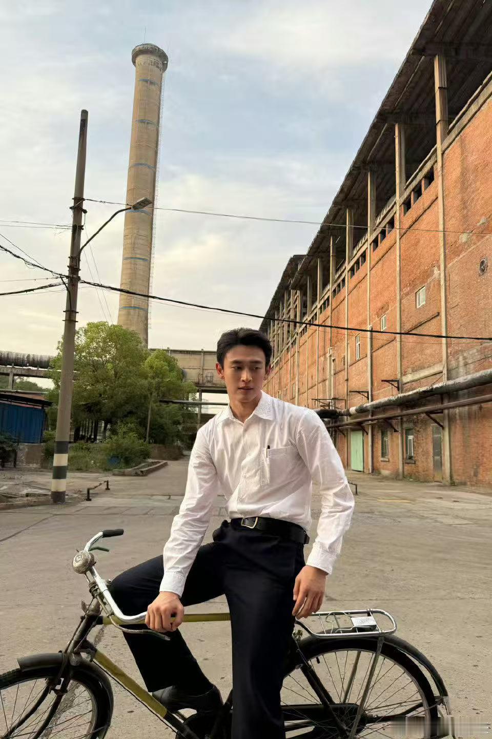 王天辰两部剧两模两样 夏雷的质朴和瞿桦的复杂，王天辰把两个角色的内心世界都挖得很