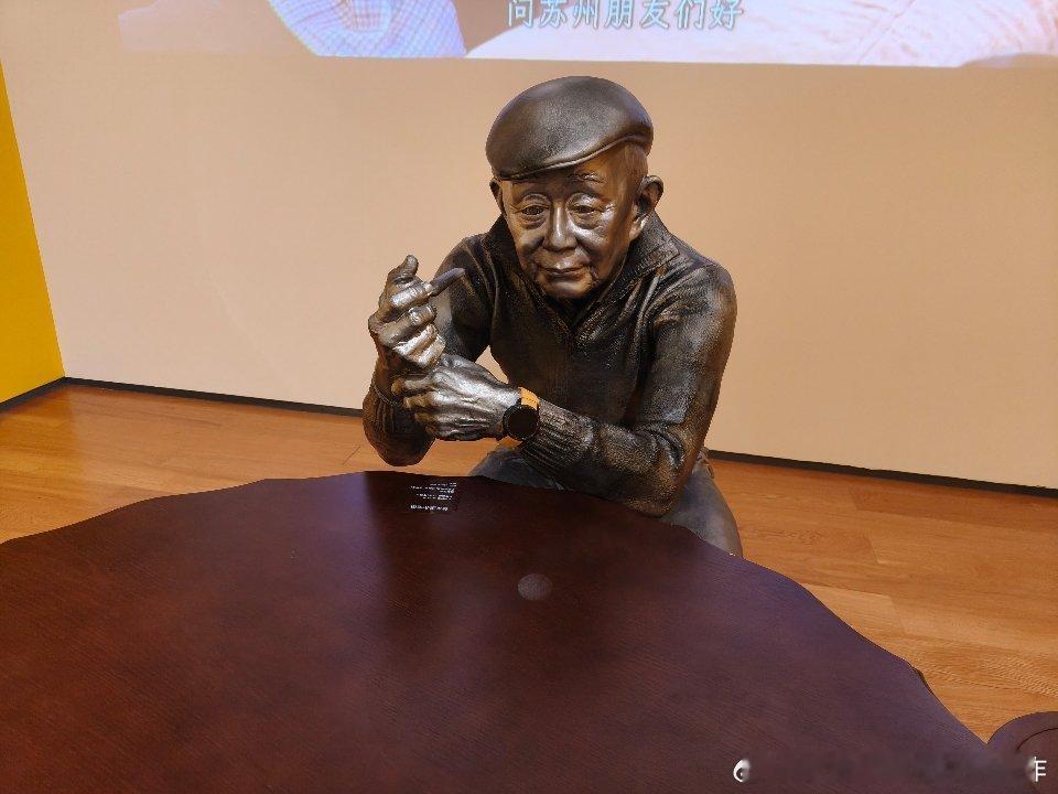 苏州博物馆有个黄永玉作品展。王志文什么时候演一下黄永玉？ 