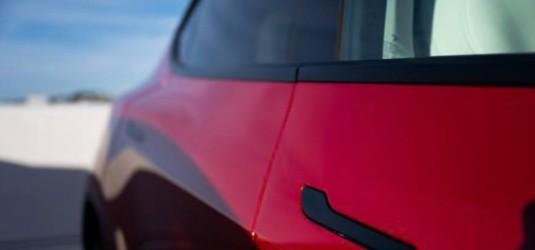 2027年1月1号起，那种完全隐藏、没有机械备份的汽车门把手，按规定就不能再卖了