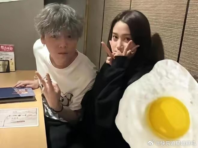 七年零绯闻！鹿晗关晓彤的“闭麦恋爱”，给内娱上了最狠的一课别家CP靠“疑似分手”