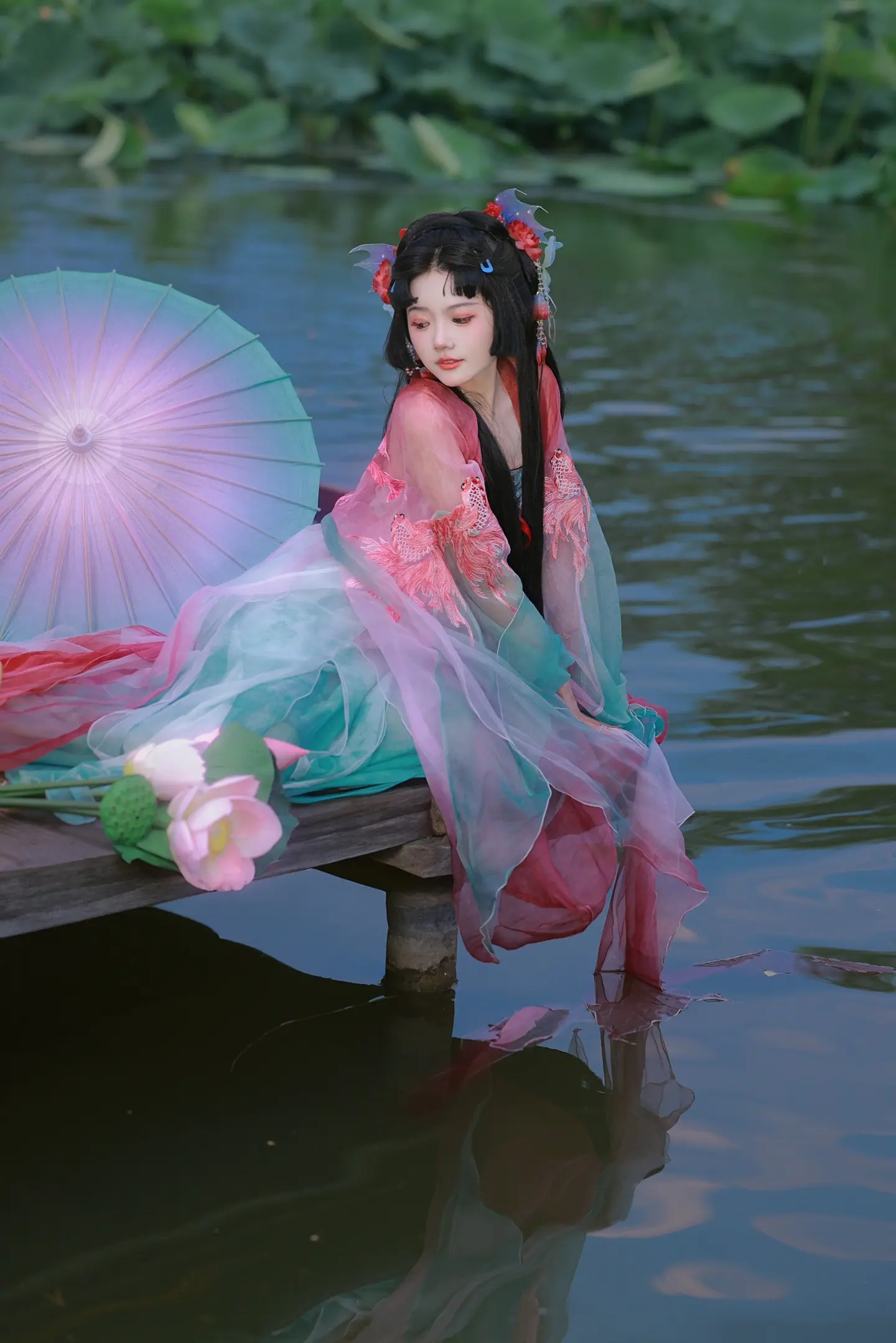 小鲤鱼戏水～『客』。