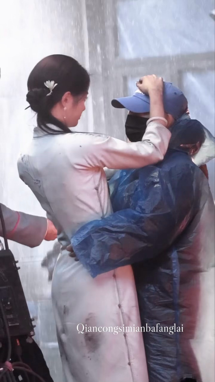 这是我的活啊啊啊啊啊啊啊！我也想搂着徐若晗的腰对戏我也想搂着徐若晗的腰对戏