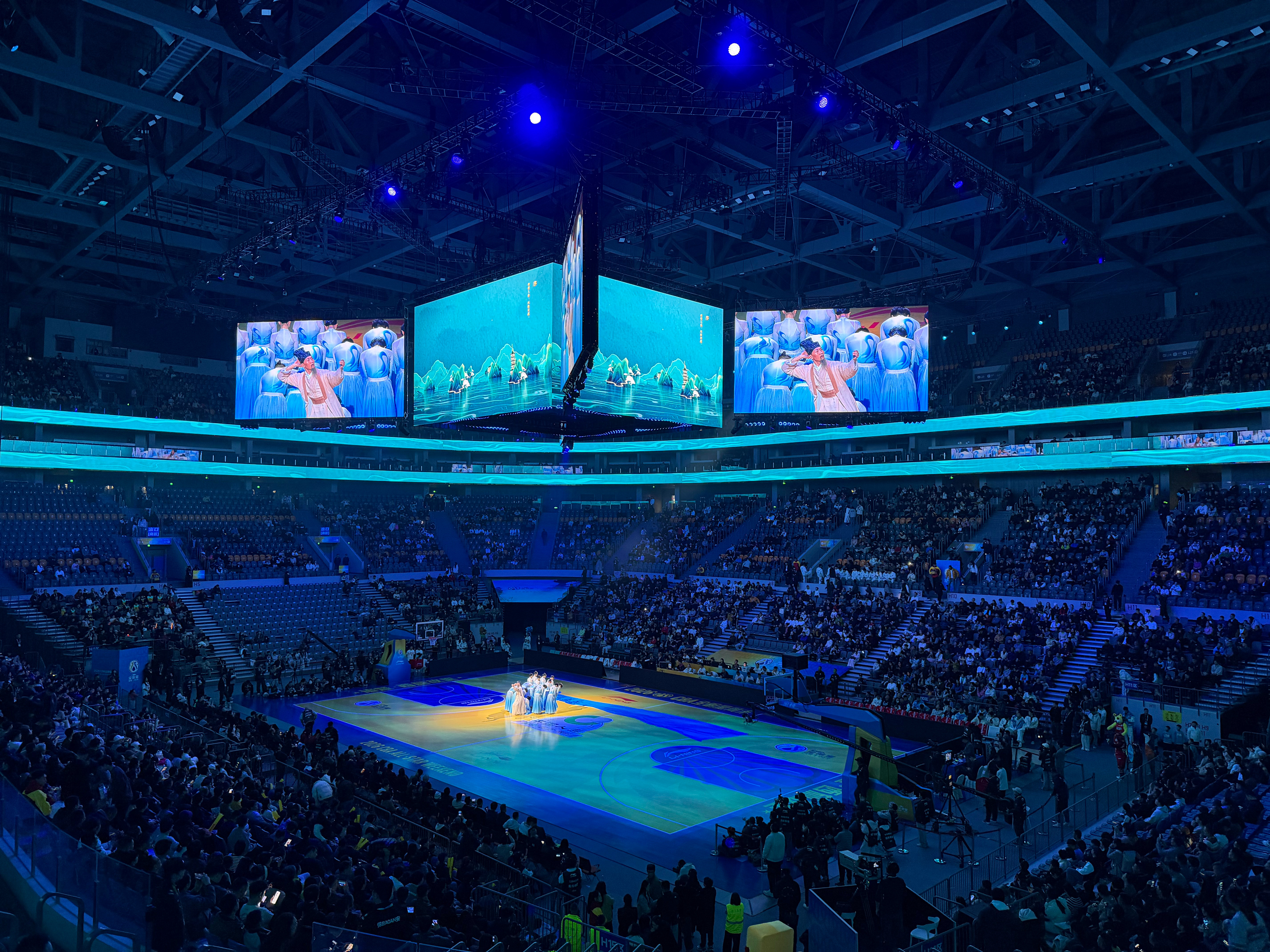 这大屏幕挺带劲2026cba全明星周末