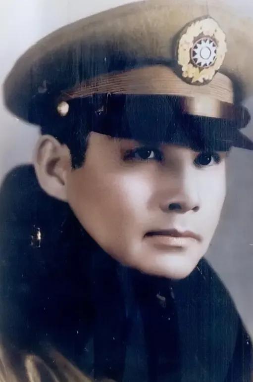 1935年，张灵甫刚到家，就对对妻子说了一句：“想吃饺子了”。妻子听后，赶紧去准