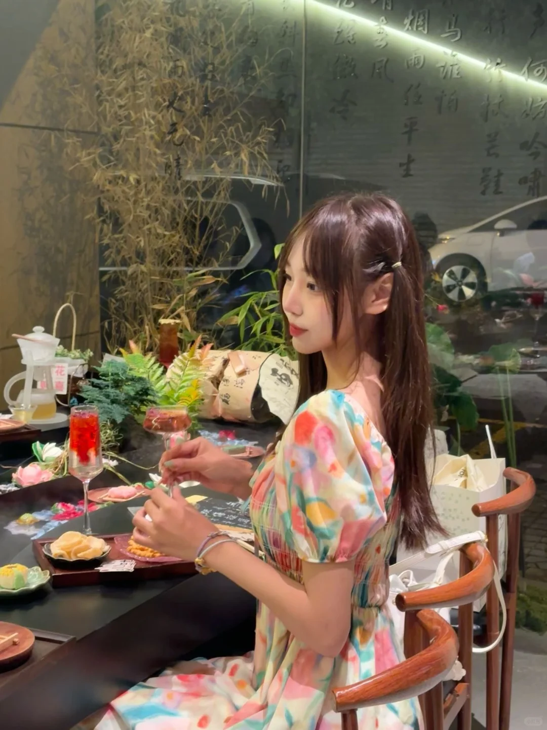 曲水流觞传爱意🎋 这家日茶夜酒🍸的国风小店七夕🎋氛围感太棒了呜呜...
