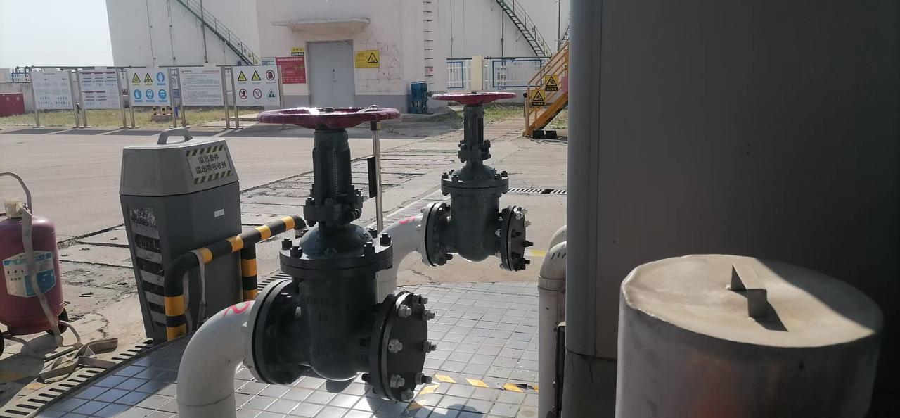 给自己一句话，你会说什么?       
江湖规矩就是：人走茶凉，默契散场，不要