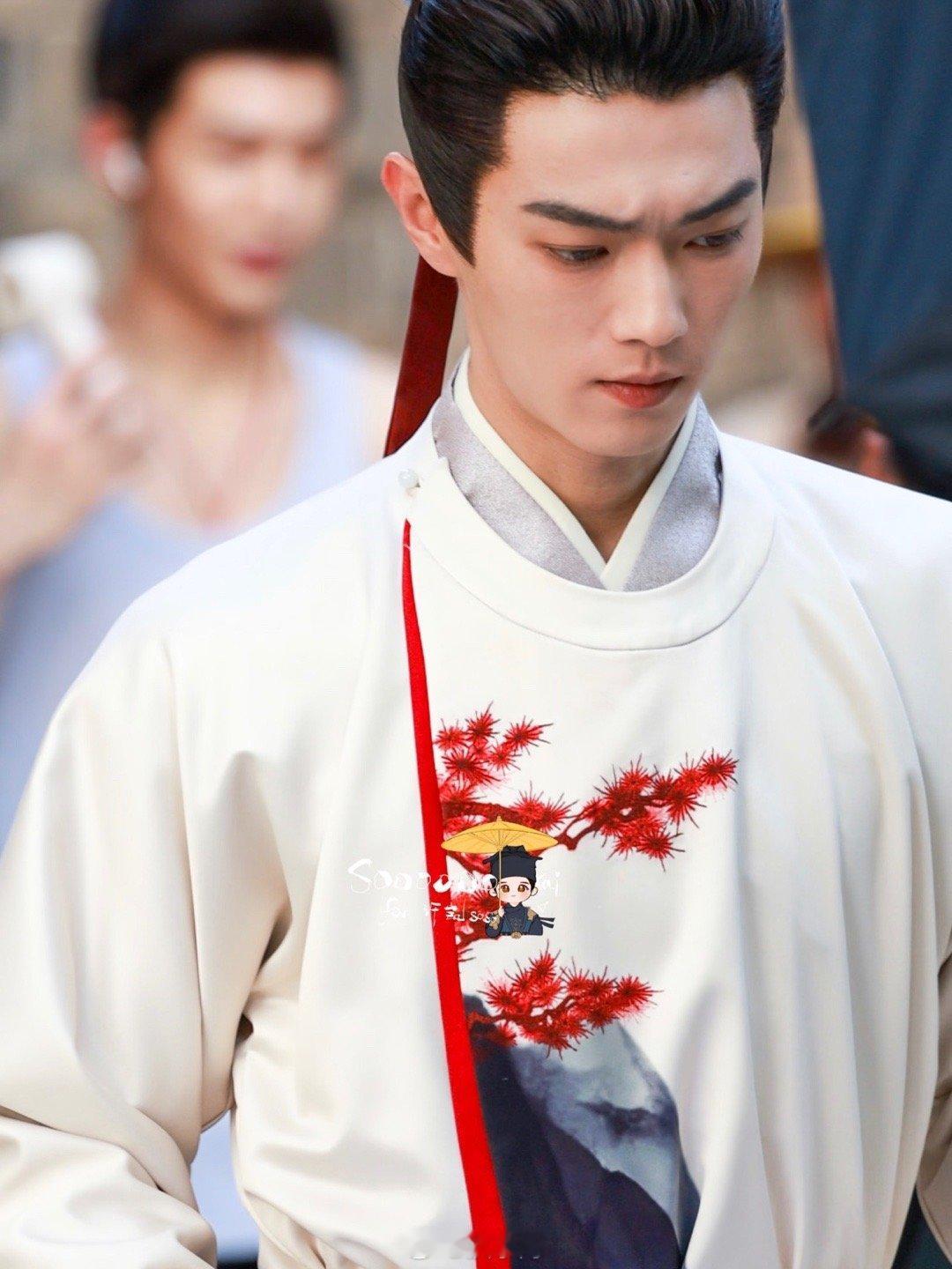 于正称业内大大大腕儿夸许凯演技 哦哟，许凯这样有颜有演技的男艺人，谁看了能忍不住