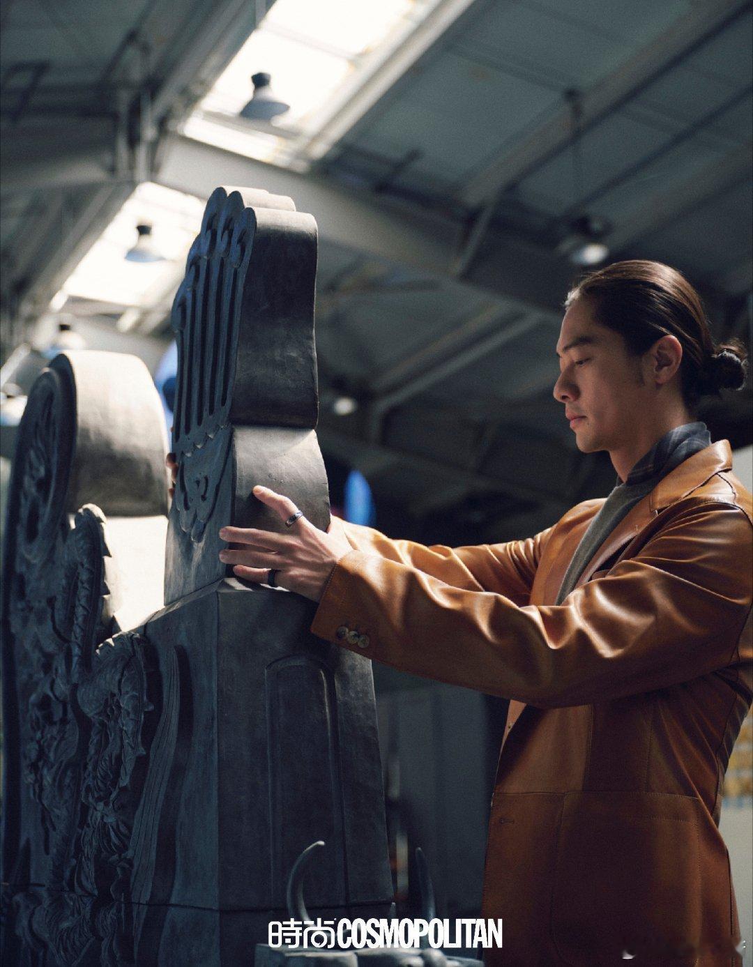 故宫百年，国色新韵。丹青碧瓦间，匠心独运。时尚COSMO中国色特别策划故宫百年国