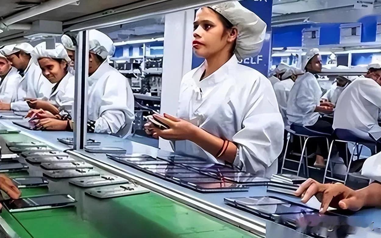 富士康从越南和印度转移回中国投资，其实不是富士康醒悟了，他们没有决定权。富士康只