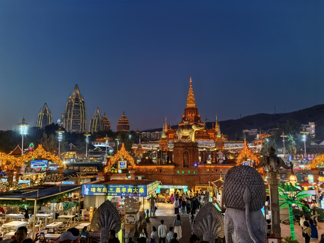 全世界最大的泡沫在哪里？很多人可能会觉得是美股，或者是现在的 AI 泡沫，但是从