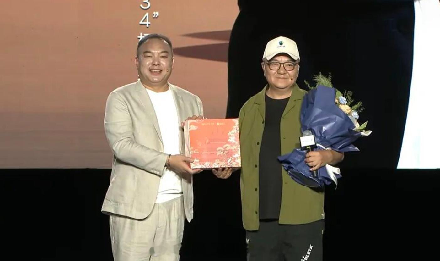 今日，比亚迪大唐EV1万辆交付在新疆可可托海举行，王朝网总经理路天为本次发布会总