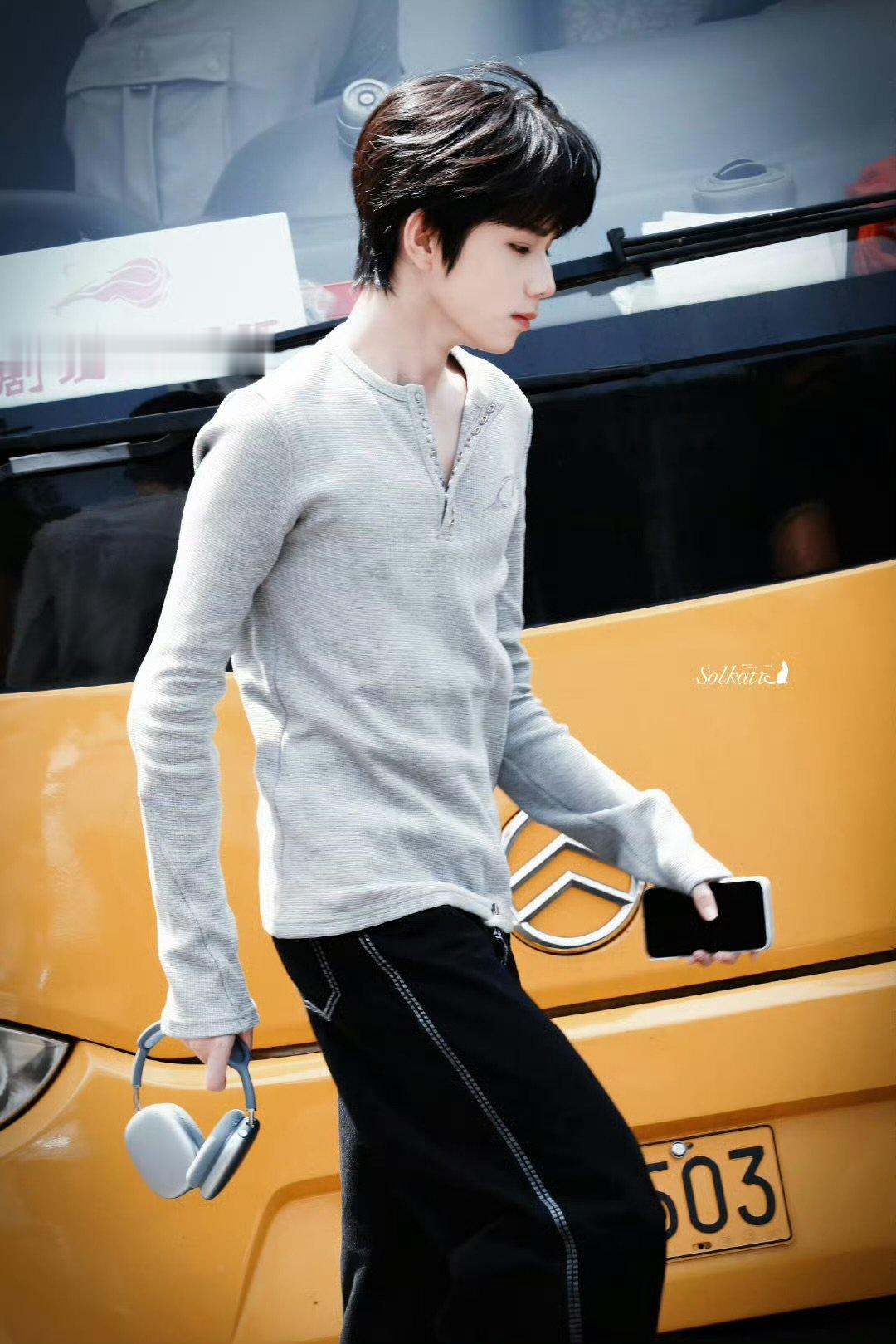 王橹杰身材比例这块夯爆了王橹杰完全满分爱豆王橹杰身材比例这块夯爆了 