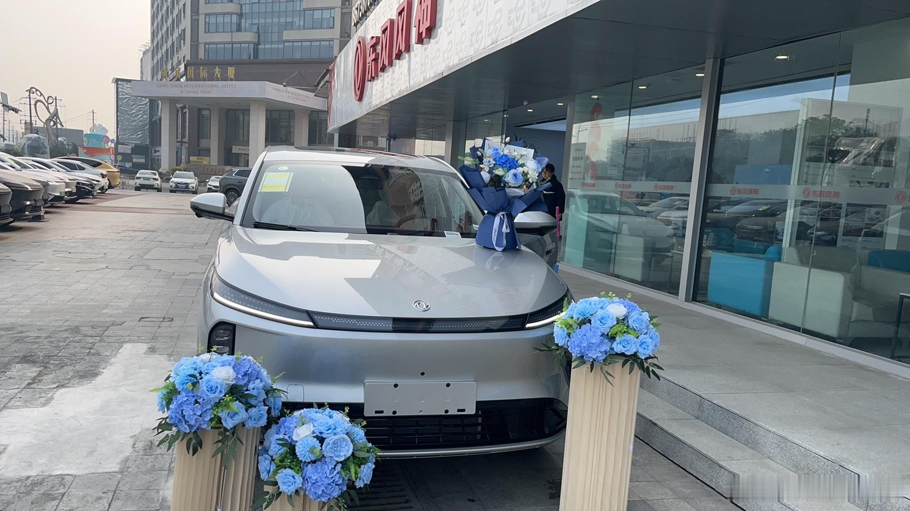 今天天气不错，去把风神L8提了。车已经放了快一个月了，总算是抽出时间去拿车。风神