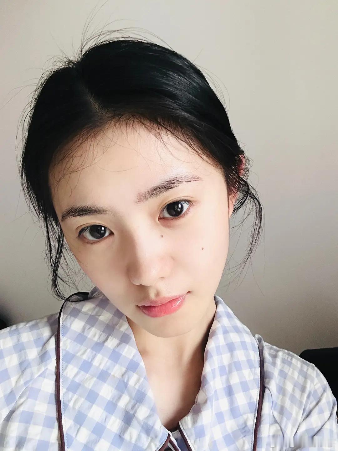 刘浩存素颜状态太好了吧 