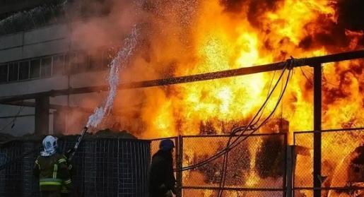 俄军导弹空袭毁天灭地，苏联时期修建的乌克兰发电厂，确实扛打。但是也顶不住这么炸！