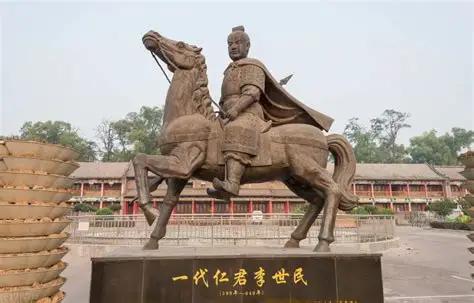 房玄龄临终前，劝李世民：“陛下，功臣乃国家之柱石，莫要因猜忌而滥杀，否则必失民心