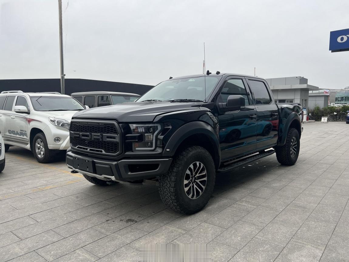 福特 F-150 3.5T 猛禽性能劲化版 黑/黑[酷]3.5T V6发动机，4