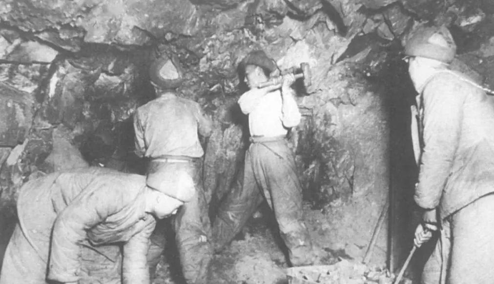 立国之战的生死守护：美军斩首阴谋与志愿军的坑道传奇
美军握着朝鲜战场的制空权，武