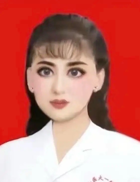 山西医院因证件照片，火出圈的女医生，看了下她以前的照片，竟然发现……人家是正儿八