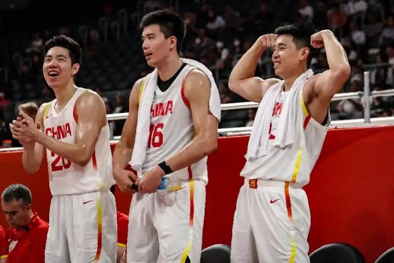 中国男篮有好几年没有打过这么富裕的仗了！

本次亚运会，中国男篮阵容名单：
后卫