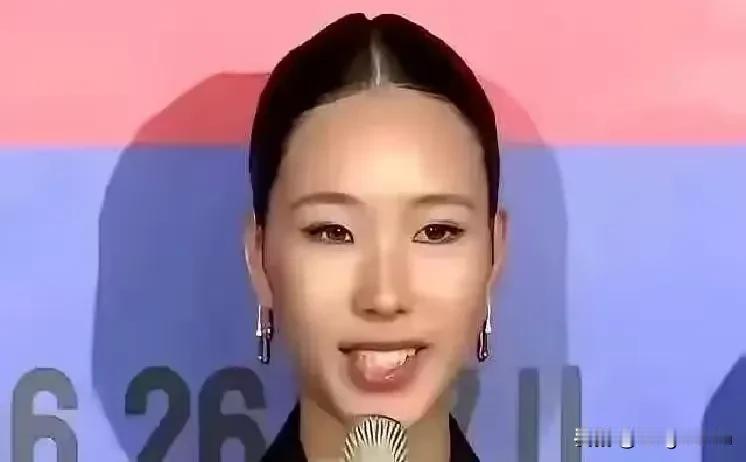 高级脸的意思，就是说孩子丑。是吧