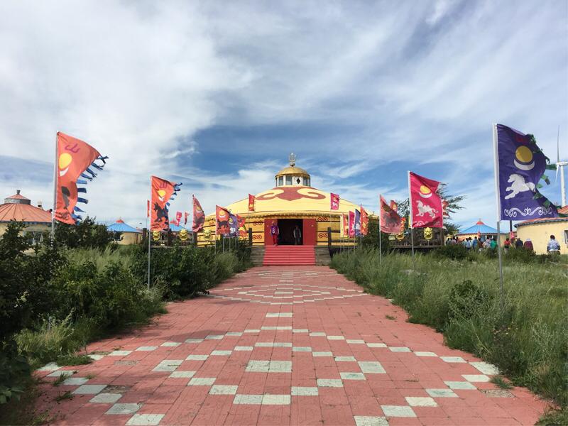 成吉思汗：一个从草原少年到征服世界的传奇帝王！

嘿，朋友们！今天我们要讲的这个