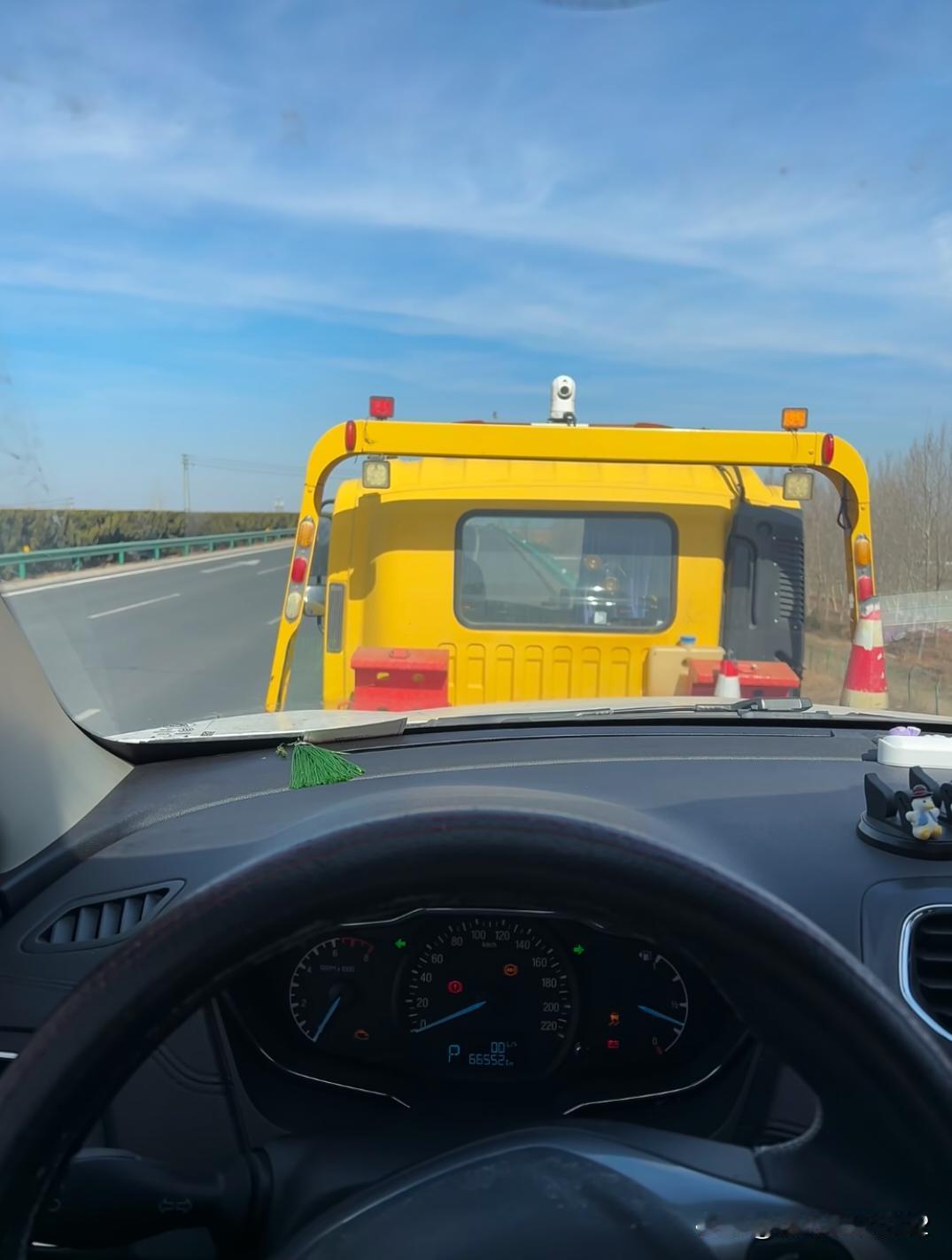 大过年的靠实力换车
一波三折的换车计划终于在今年的最后一天给了我迎头一击