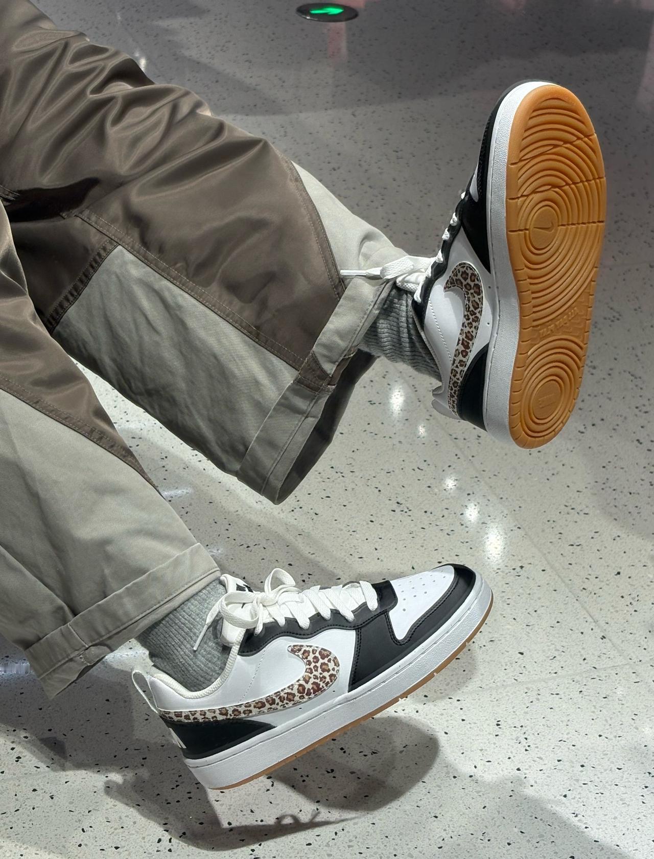 豹纹拼色裤直接把“松弛潮感”焊在身上了！
📍深圳 NIKE(滔搏南山万象天地B