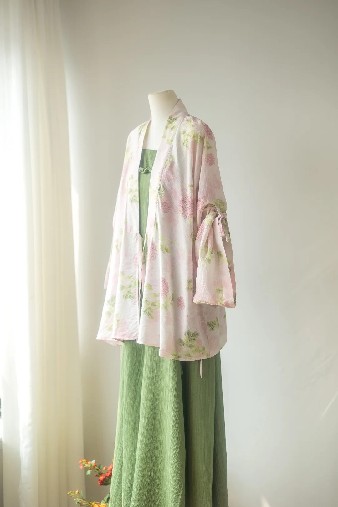 桃红柳绿｜温柔的对穿交上衣