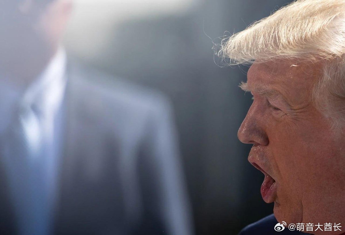 😤 美国对阿曼在这场美以打伊朗的战争中保持中立的态度，是越来越不爽了。现在，华