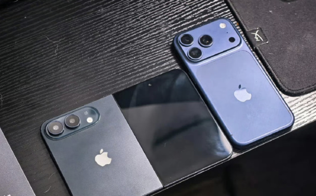 iPhoneUltra黑色机模 黑色永远是 iPhone 最稳、最耐看、也最有旗