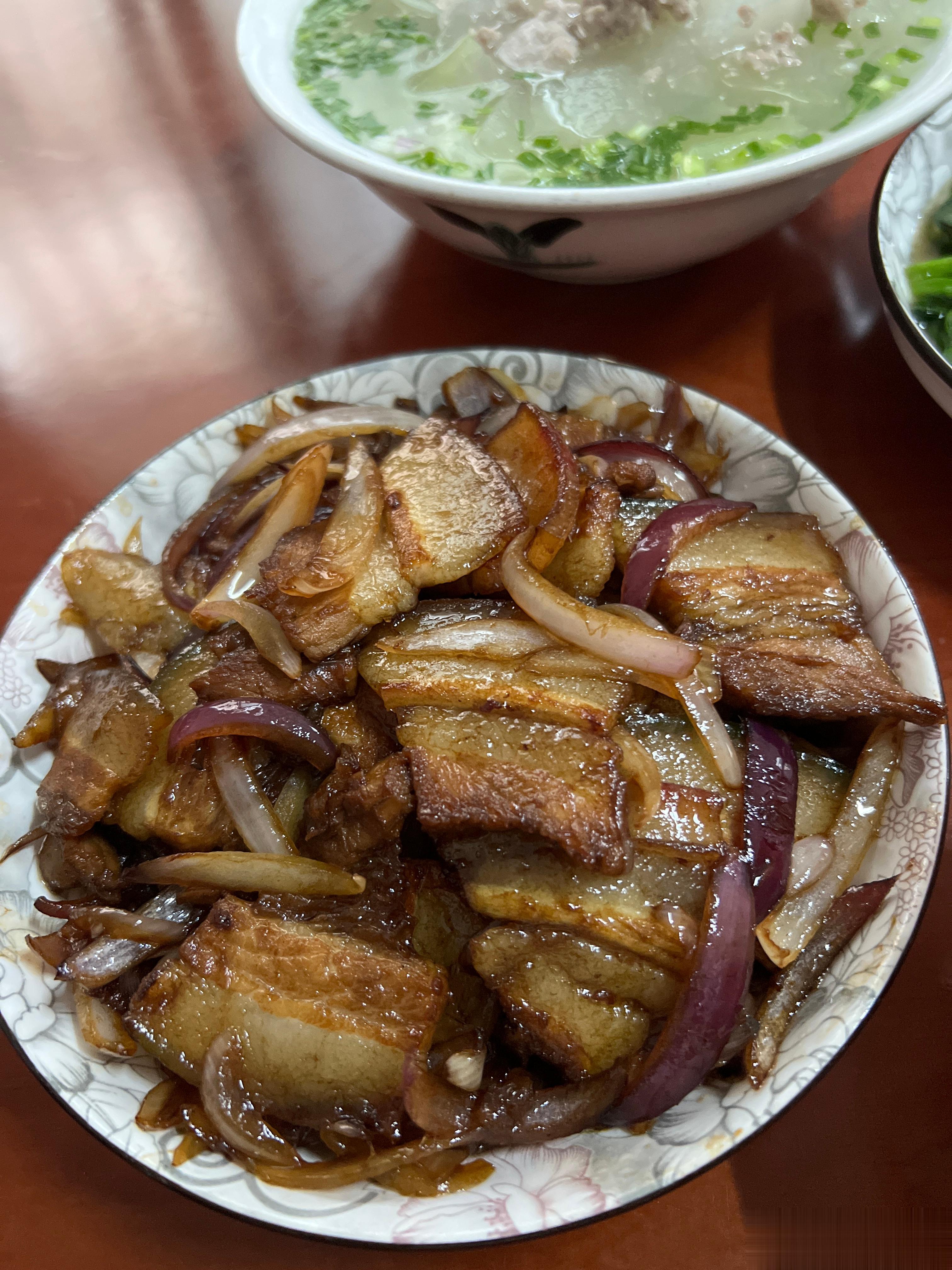 #晚餐#洋葱头炒五花肉 炒小油菜 冬瓜瘦肉汤 ​​​