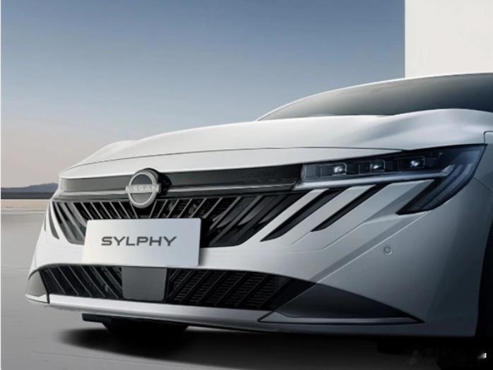 内外大变脸，第十五代轩逸来袭，限时9.49万起有戏吗？日前，日产官宣全新一代轩逸