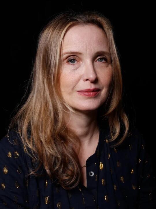 爱在三部曲女主朱莉·德尔佩，终身荣誉奖！