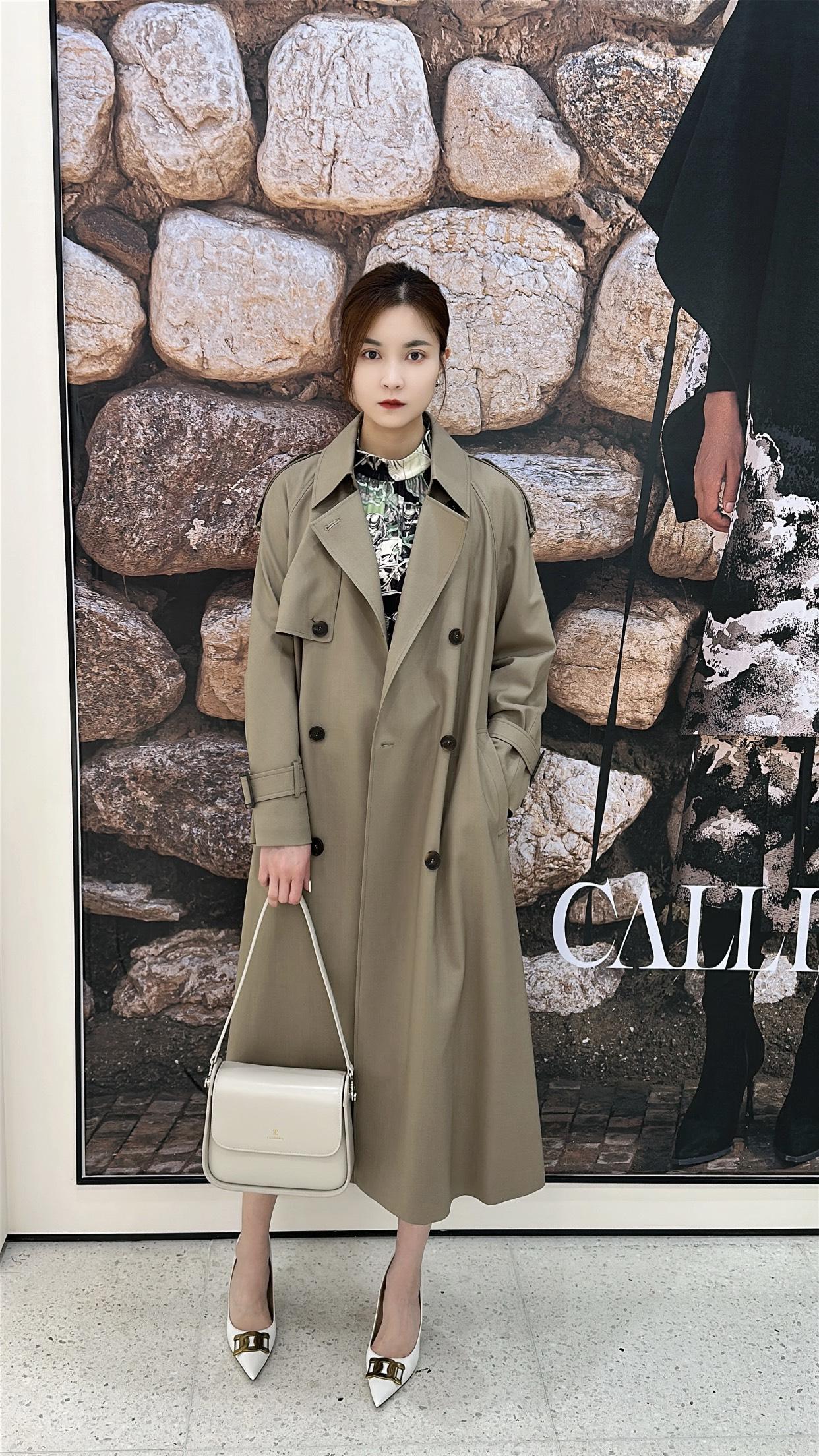 女人味的魅力在哪里?女人味有一抹温柔底色，说话轻声慢语，待人换位思考，像春日细雨