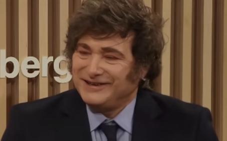 美国尼米兹号航母打击群已经到达阿根廷在大西洋的专属经济区域，并且当地时间4月28