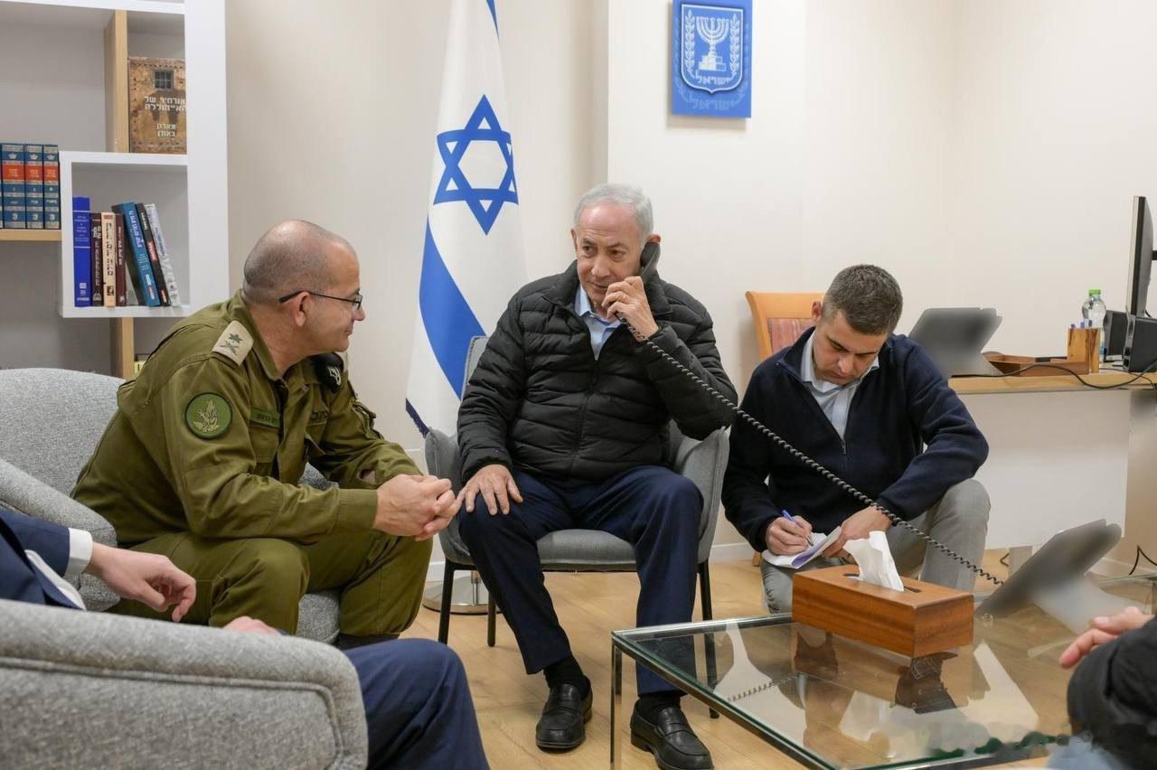 内塔尼亚胡办公室发布了一张照片，并声称当时他正在下令暗杀伊朗高级官员。 