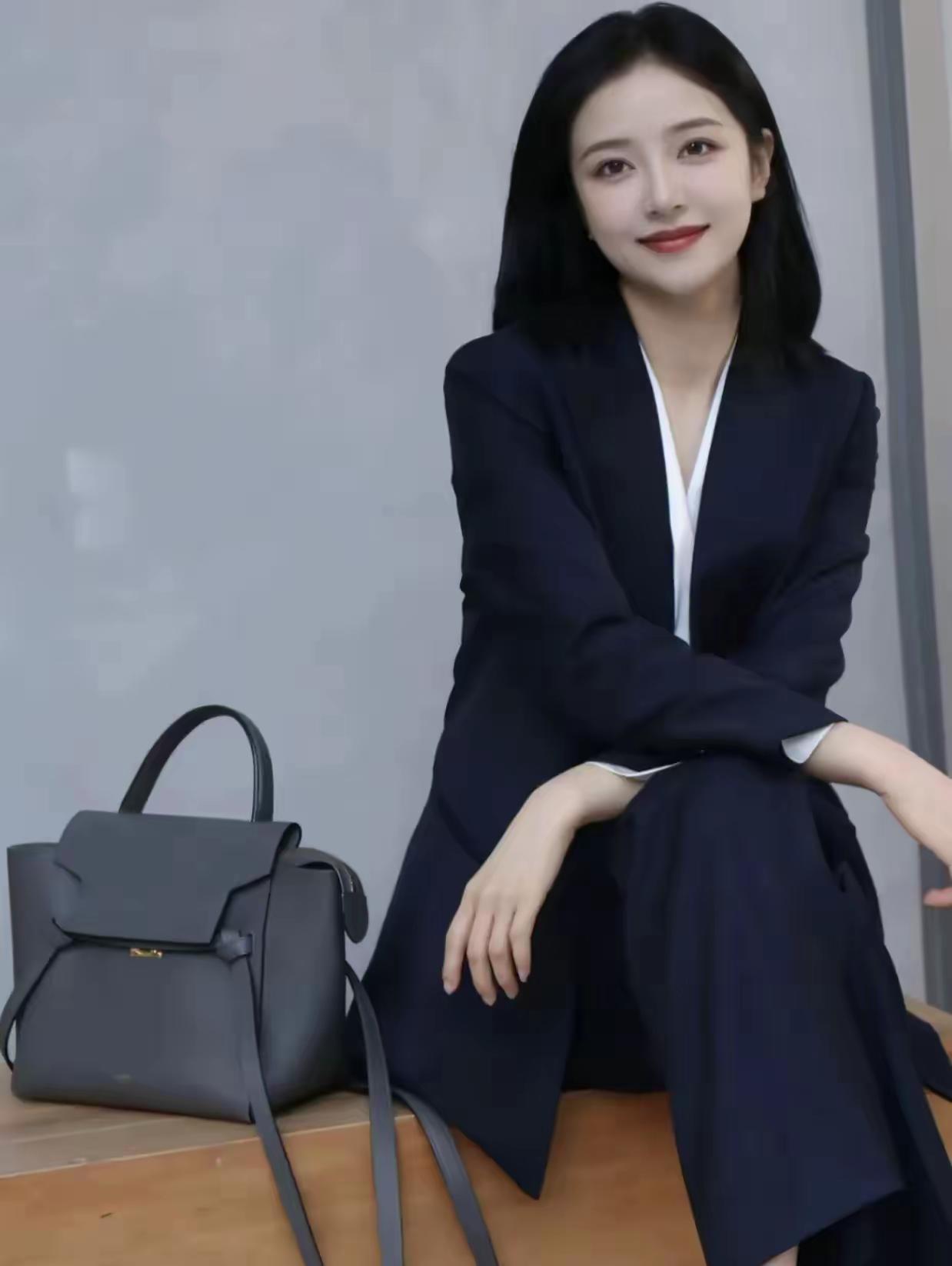 一位金牌律师曾说：
“男女能否发生不正当关系，基本上取决于女方。那些偷腥的，出轨