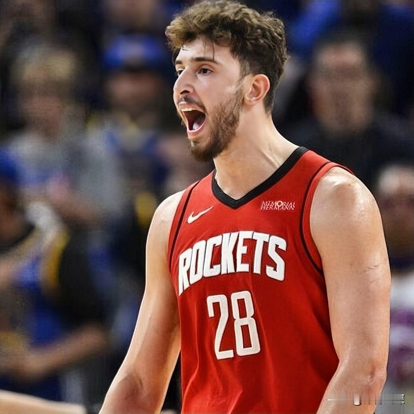 不要黑申京，他的假挡拆作用很大！
火箭赢球，但是申京却被一波差评，好多认为他的打