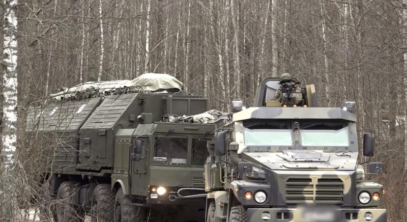 糗大了！普京秀肌肉意外露馅

俄罗斯国防部12月30日高调发布影片，首度展示新型