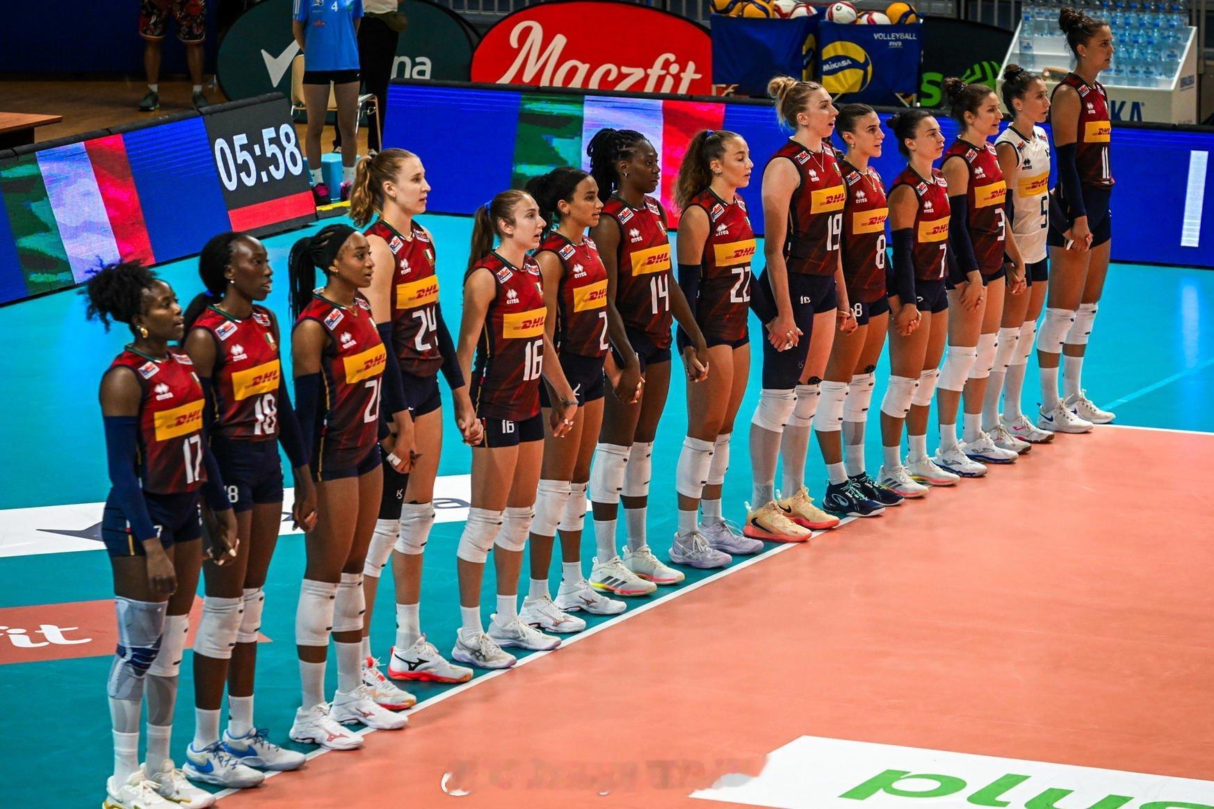 🇮🇹 意大利 3-0 波兰 🇵🇱📊 25-16，25-21，25-20