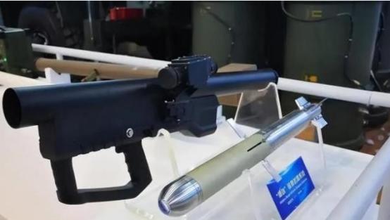 美军最恐惧的噩梦来了！中国“袖箭”导弹震惊全球，3万元一发重量不足4公斤，仅有黄