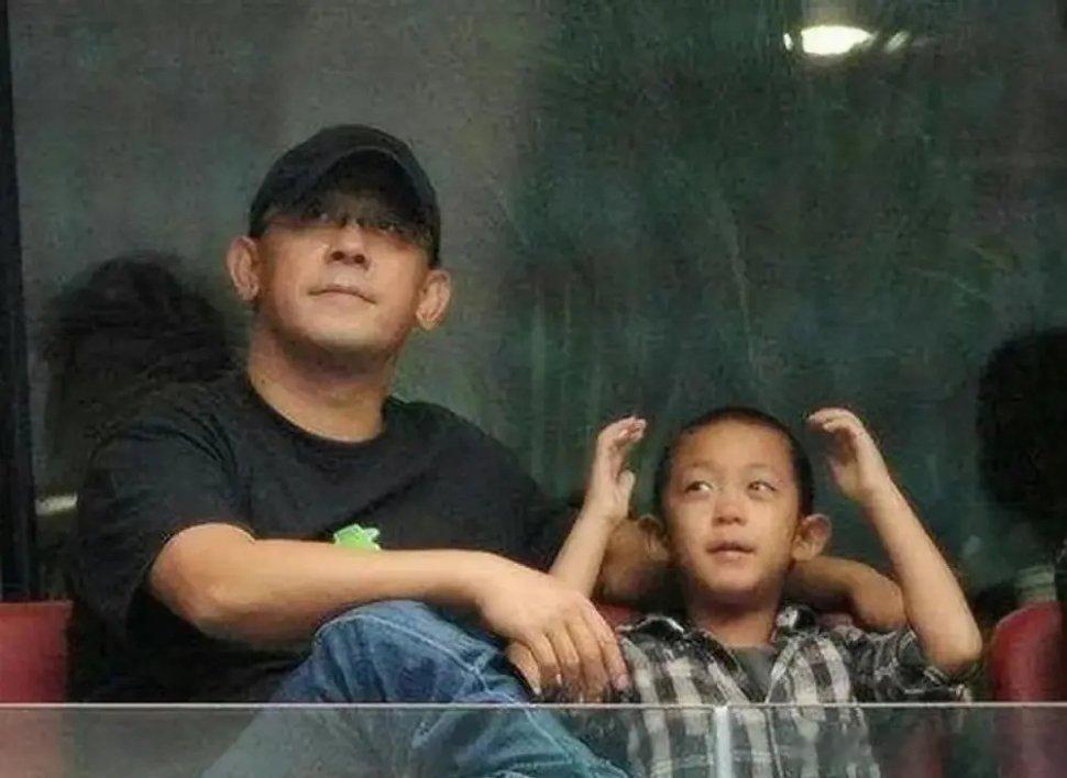 姜文这基因太强大了，一张脸 ​​​