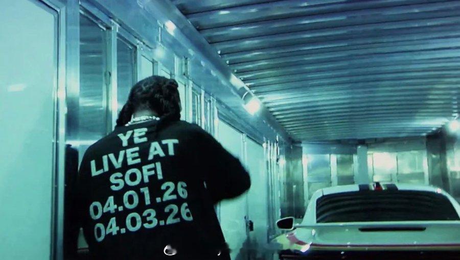Don Toliver 在新单曲《K9》的 MV 中穿上了Ye在SoFi演出的周