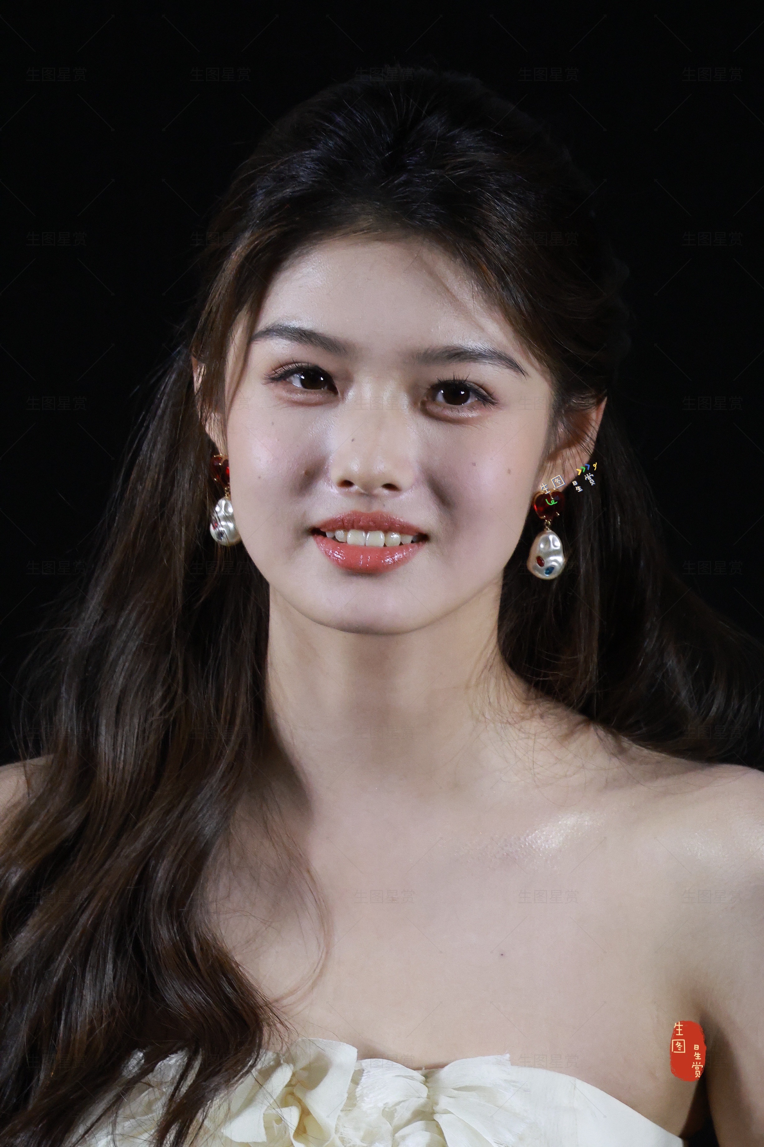 古言女主艾米，萌来的美少女260715雀骨 追剧团生图掉落艾米谢嘉鱼