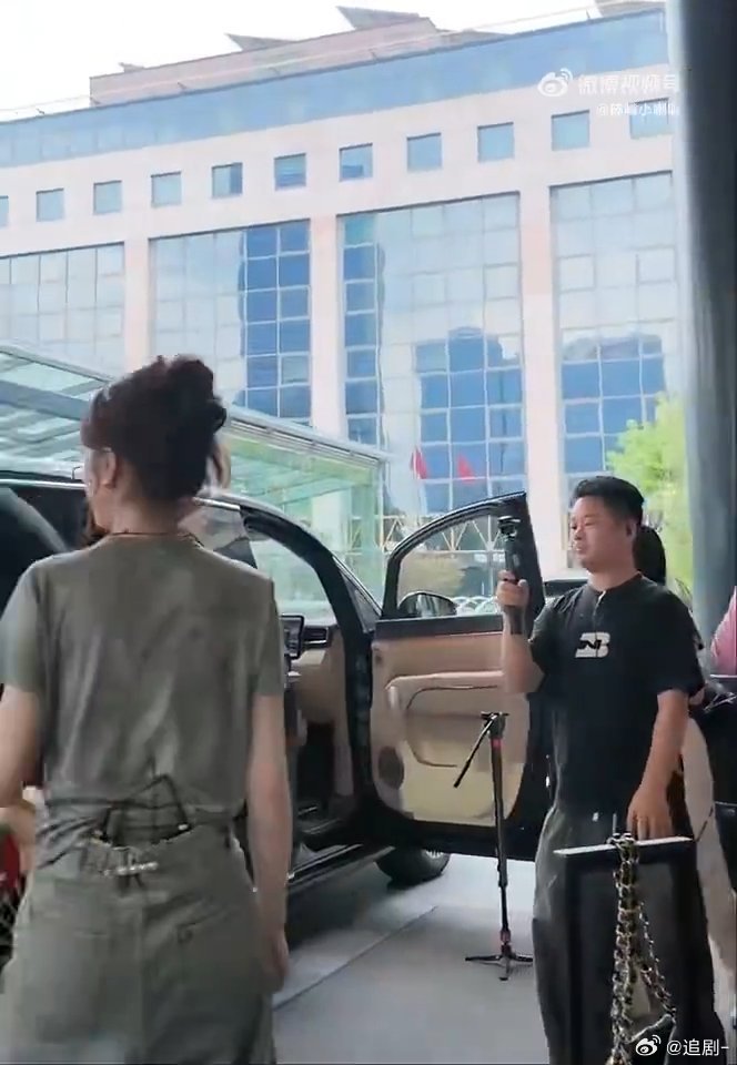 花少8开录张雅琪送王可花少小妹接力张雅琪送王可花儿与少年 王可出发去南美啦！张雅