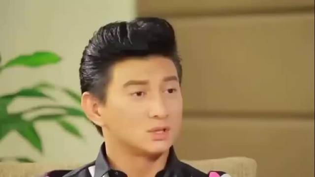 吴奇隆只是发了一条国庆祝福，原定的活动就被岛内取消。
这件事告诉所有人，立场问题没有中间路线，不存在