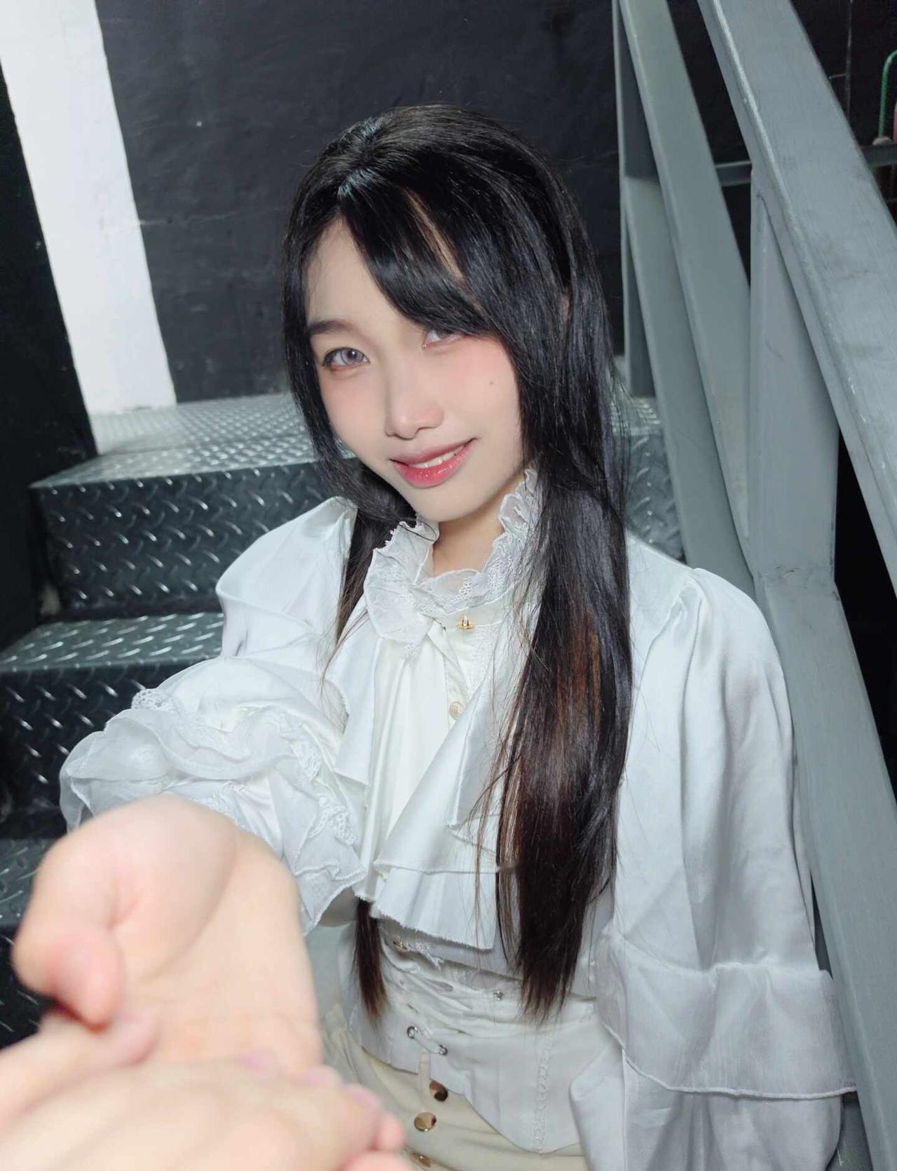 请让我一直守护殿下吧💍
XOX第一次试着男装了！
在队友的花嫁活动当了一回王子